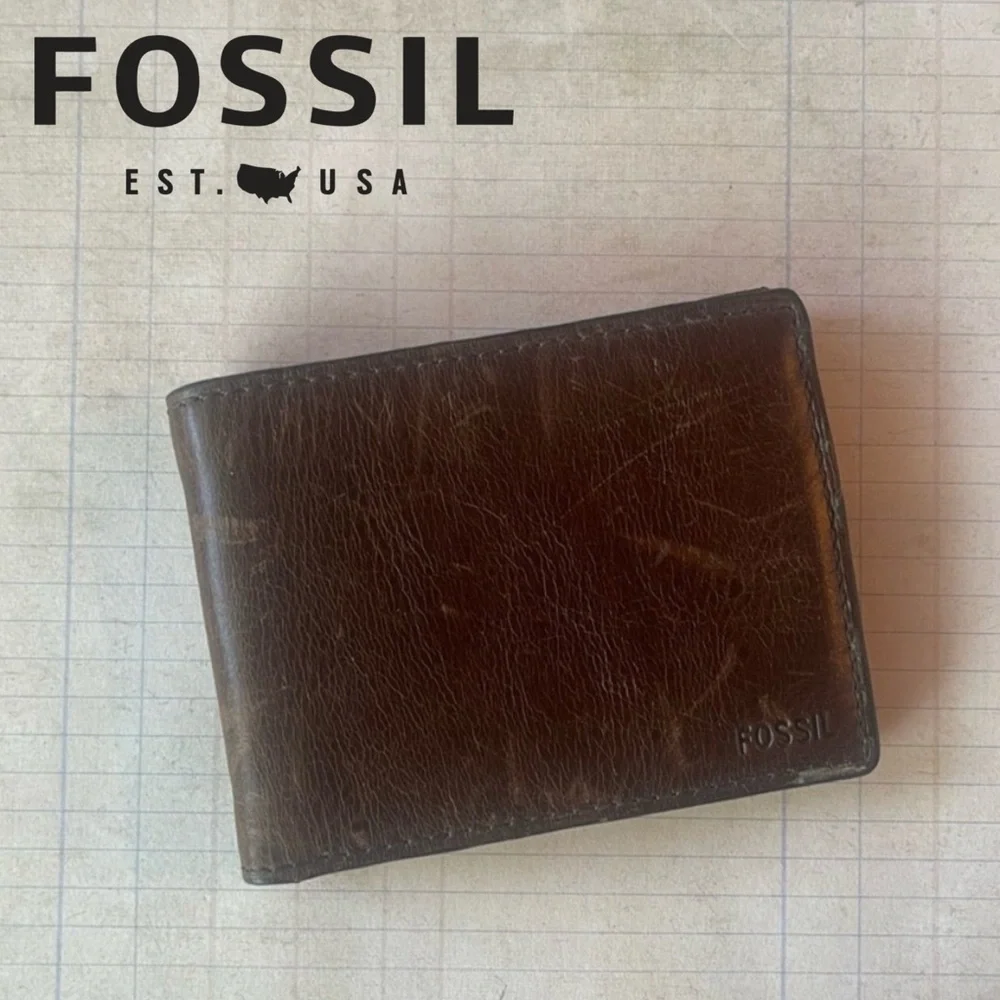 Fossil Men's Brown Leather Wallet